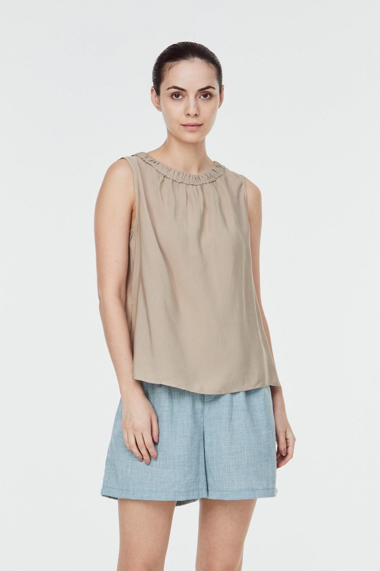 9830 SCRUNCHIE NECK TOP KHAKI