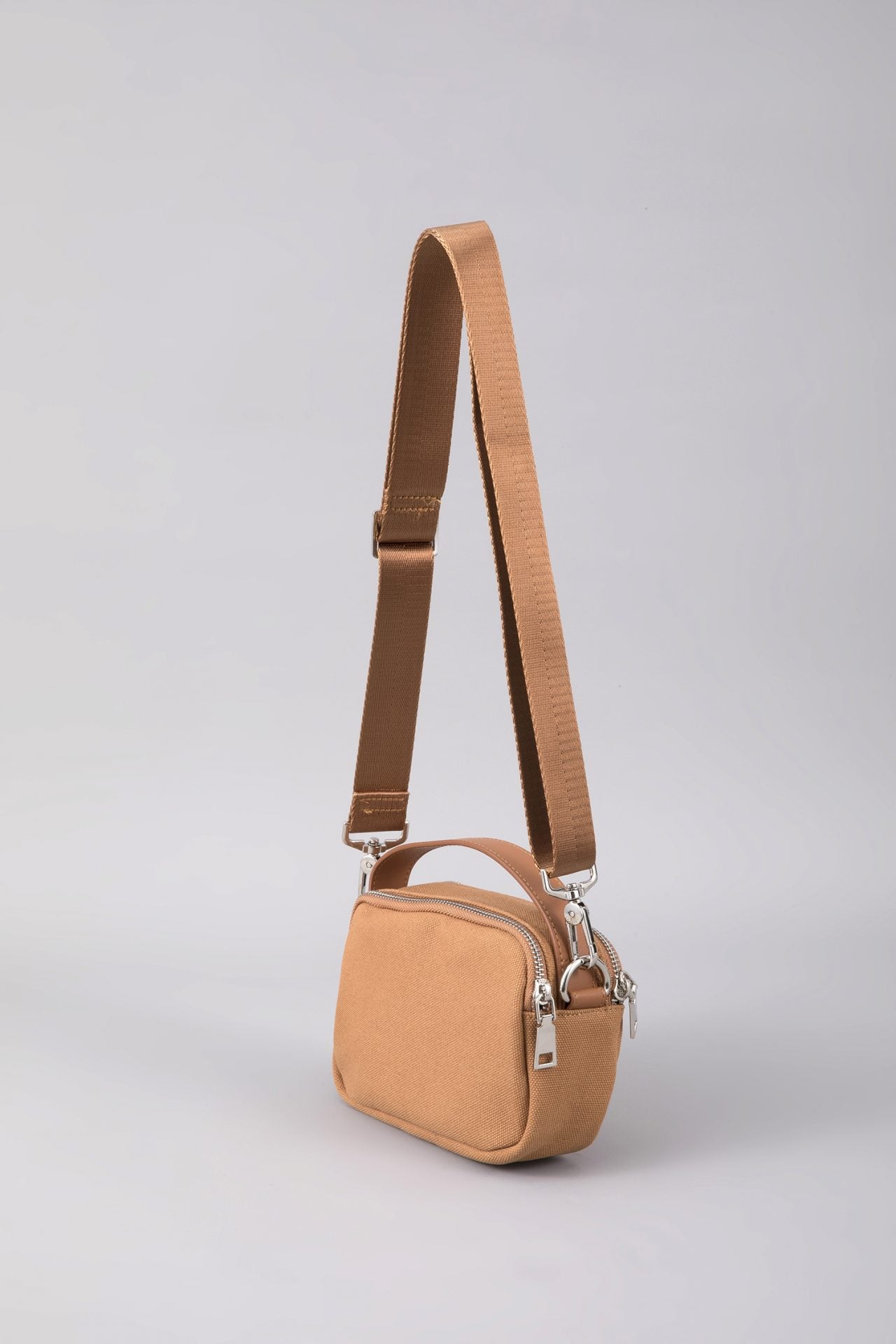 AB 20811 SHOULDER BAG CAMEL (2)