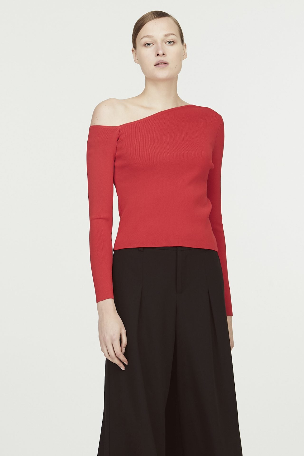 AKL 7670 RED COLD-SHOULDER LONG SLEEVES TOP