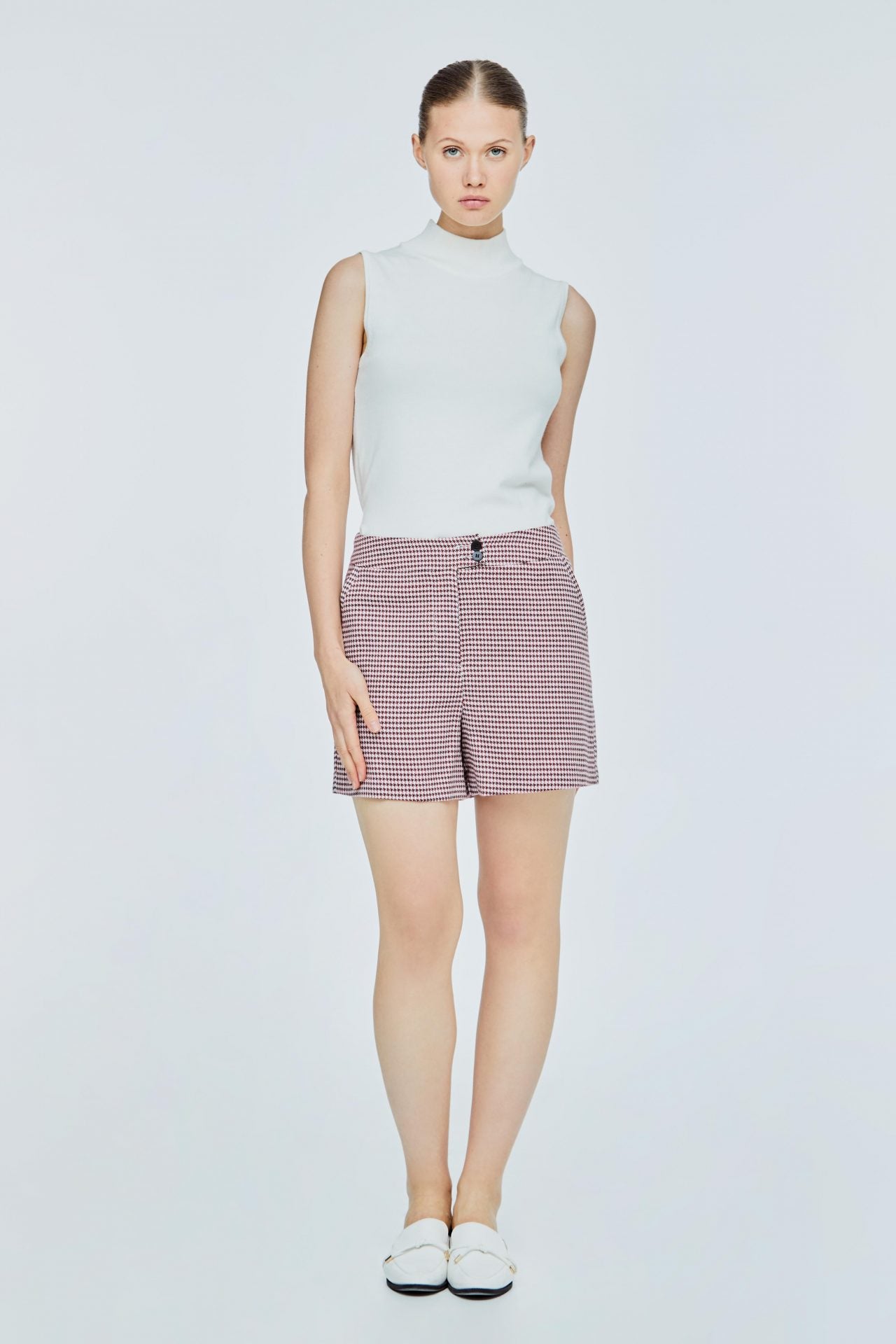 AP 11854 SIDE INSERTED WELL-POCKETS SHORTS CREAM
