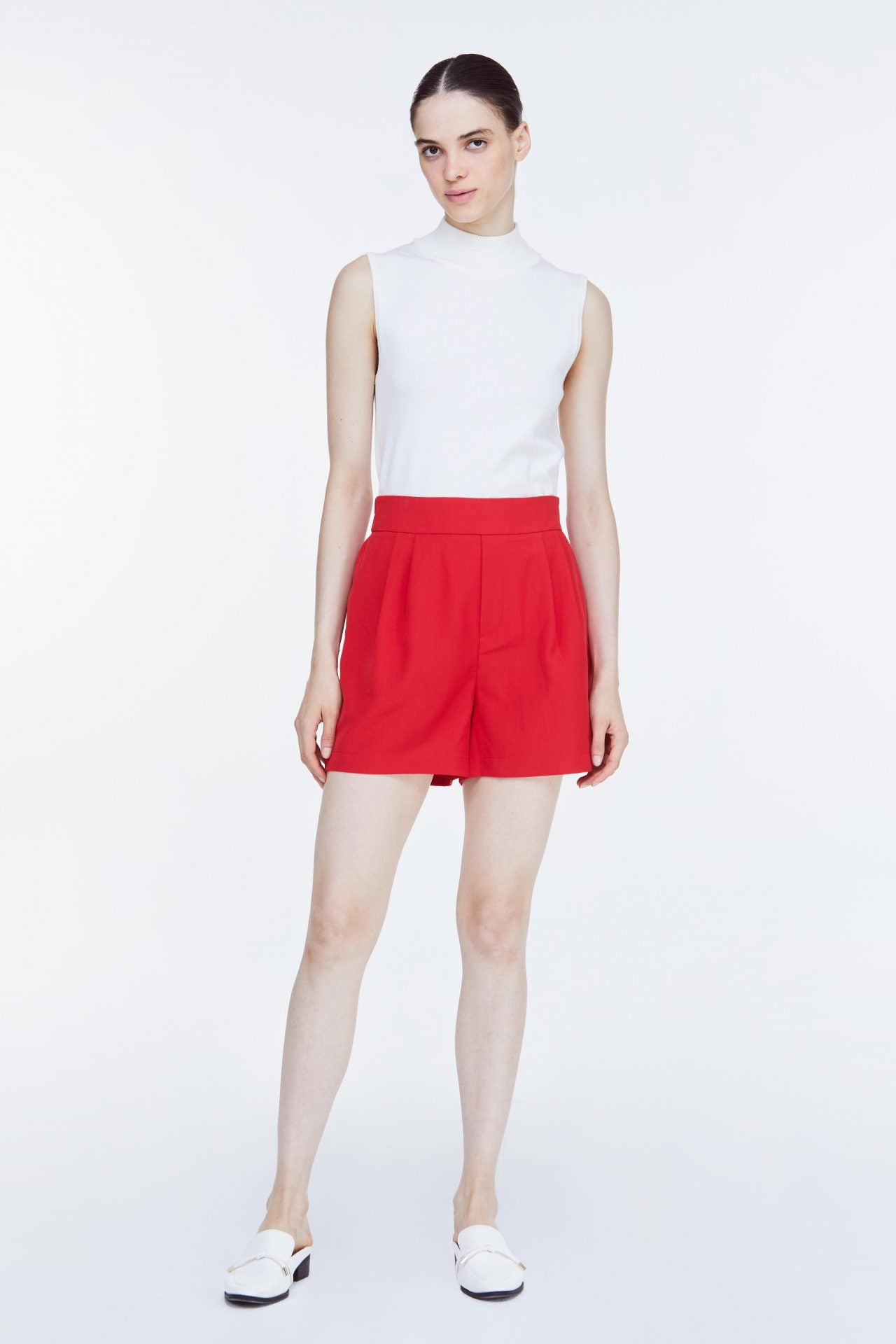 APS 11164 PLEATED SHORTS TANGERINE RED