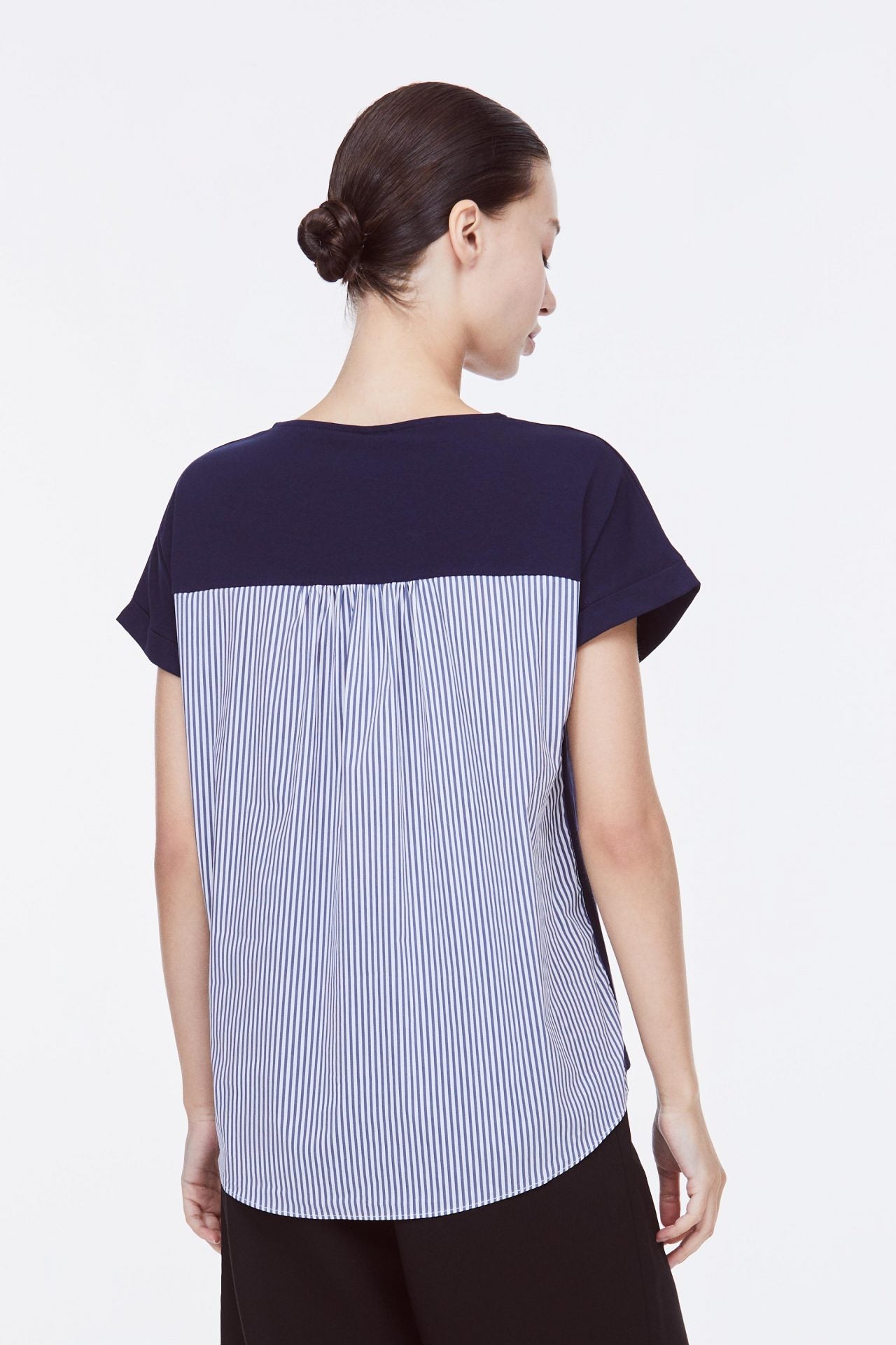 AT 10963 ROUND NECK TOP NAVY BACK