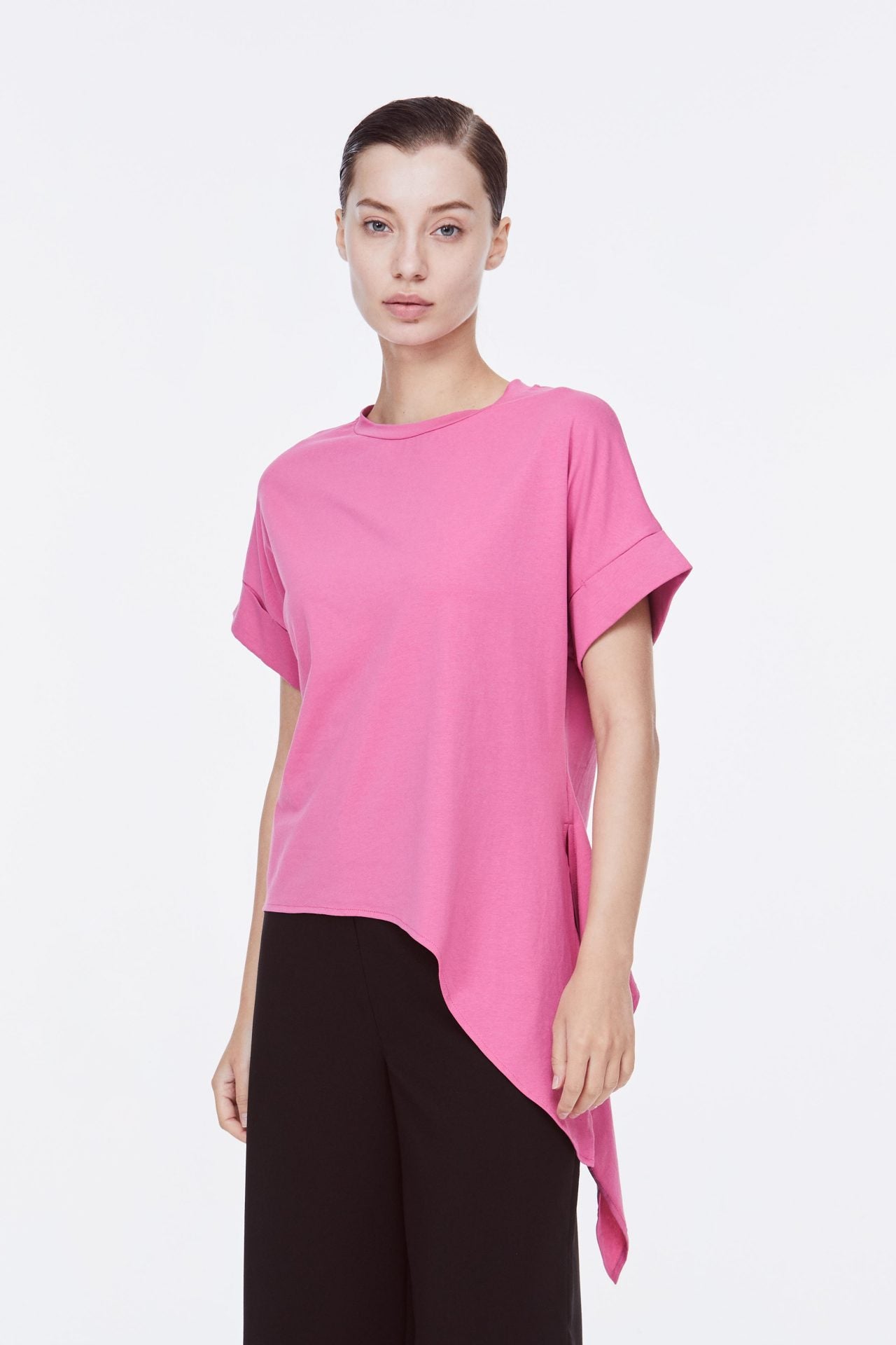 AT 10964 ROUND NECK TOP HOT PINK FRONT