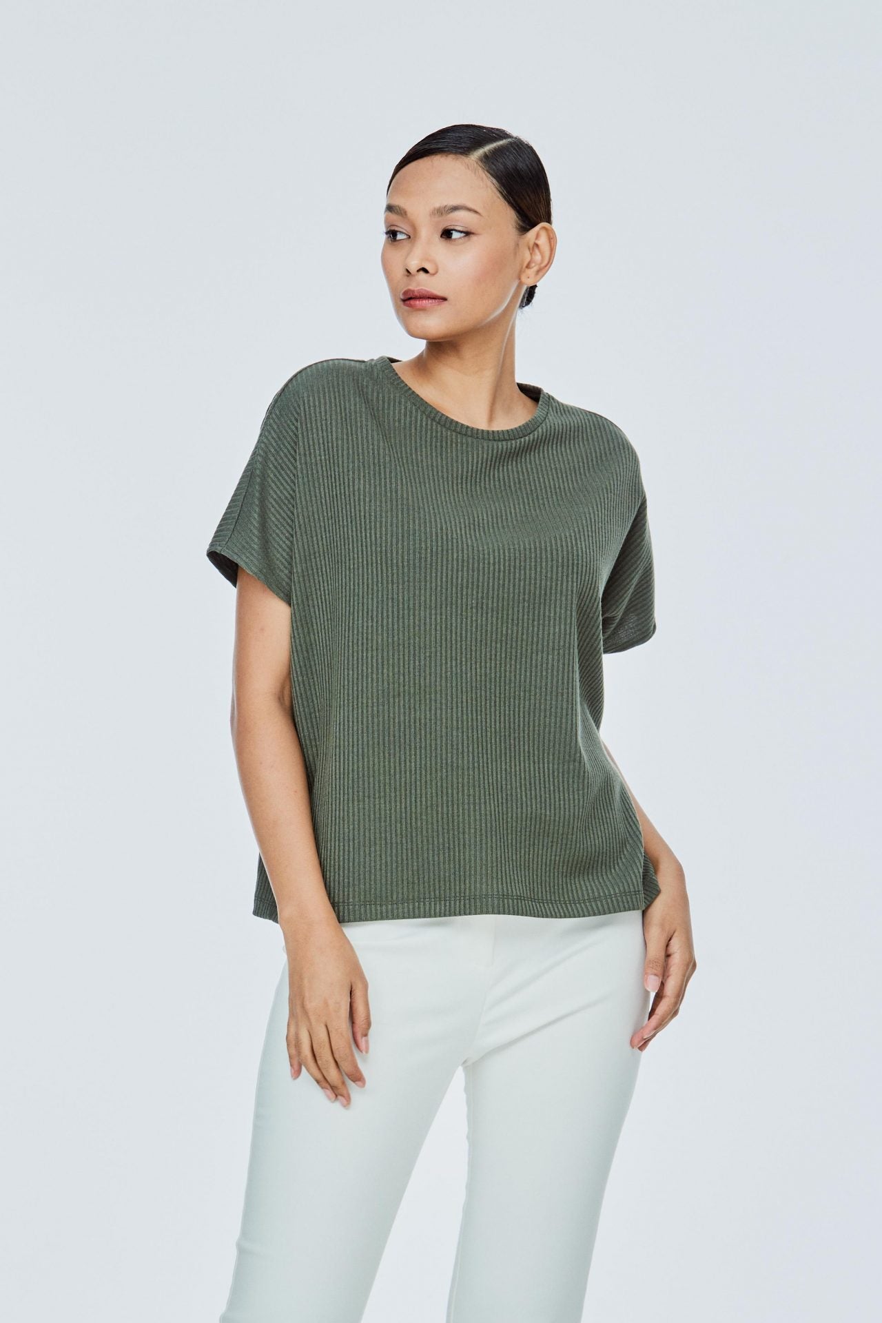 AT 11419 ROUND NECK TOP ARMY GREEN