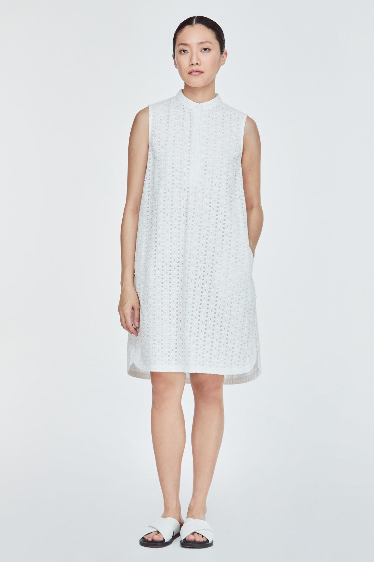 BDQ 11208 SLEEVELESS MINI DRESS CREAM